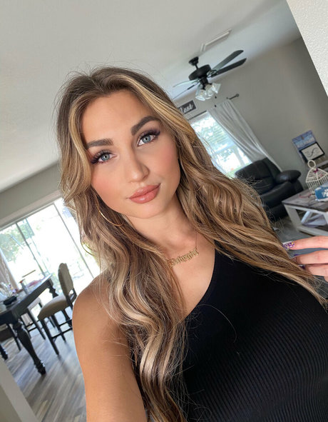 Cumslutnatalie  nude leaked OnlyFans photo