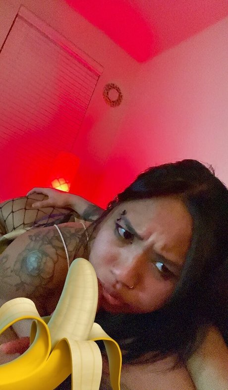 Nahá fotka uniklých OnlyFans od Cherrymve