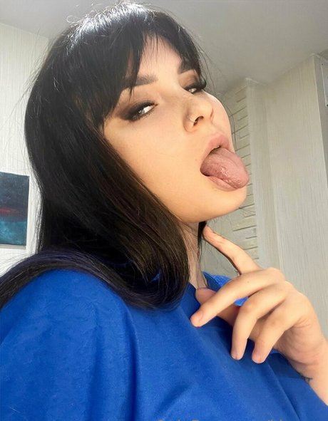 Nacktes geleaktes OnlyFans-Foto von Kiraaa