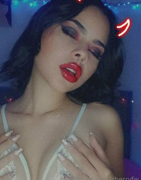 Naken läckt OnlyFans-bild av Cherryfw