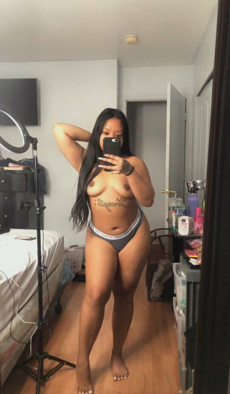 Iwantfeli  nude leaked OnlyFans photo