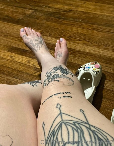 Nahá fotka uniklých OnlyFans od Cstrength97