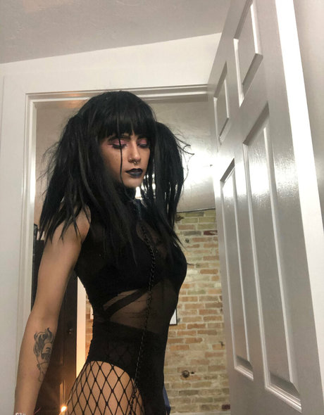 Tinysexilexi666 OnlyFans泄露裸照