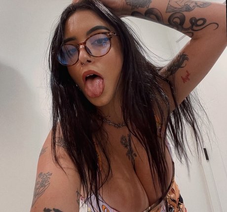 Naken läckt OnlyFans-bild av Kaylamuff1n