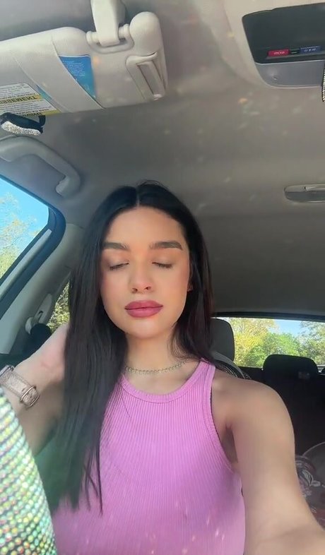 Nahá fotka uniklých OnlyFans od Erika Morfin