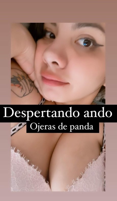Nacktes geleaktes OnlyFans-Foto von Carolinabross