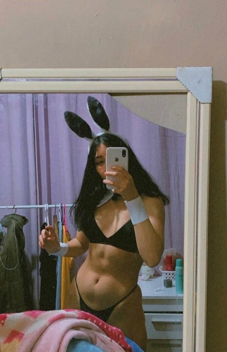 Alasti lekkinud OnlyFans-i pilt Bia Cristine