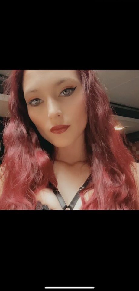Nahá fotka uniklých OnlyFans od Littlered4ever