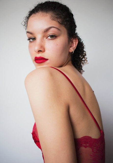 Naken lekkede OnlyFans-bilde av Sherease Spinale