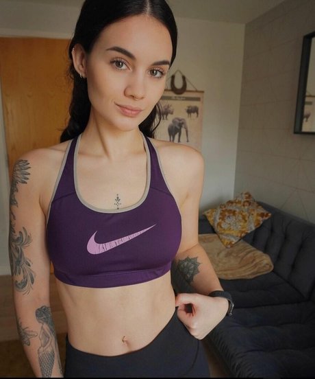 Naken lekkede OnlyFans-bilde av Sirenkahls
