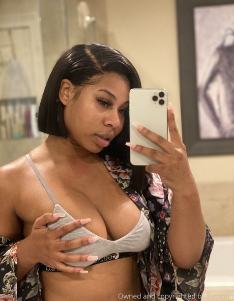 Naken lekkede OnlyFans-bilde av Katana