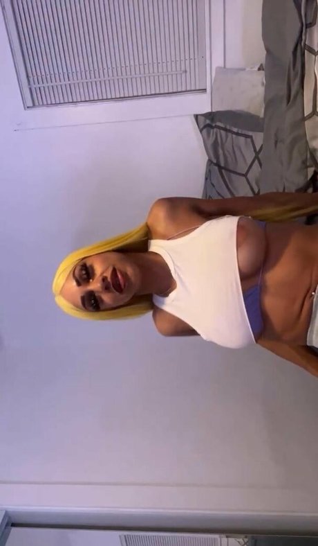 Naken lekkede OnlyFans-bilde av Iamsosunny
