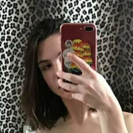 Обнаженная фотография утечки OnlyFans от Mindyli
