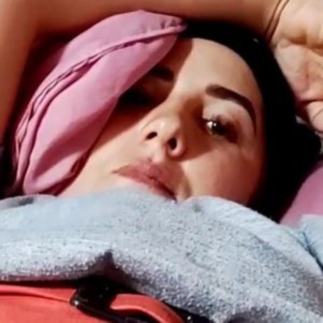 Naken lekkede OnlyFans-bilde av Shirlene Agata