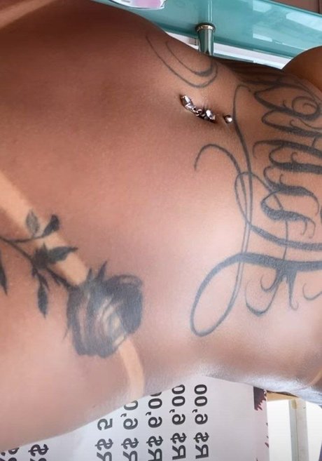Naken lekkede OnlyFans-bilde av Amanda Sousa