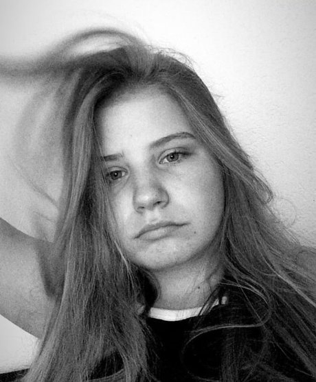 Nahá fotka uniklých OnlyFans od Aline Zwahlen