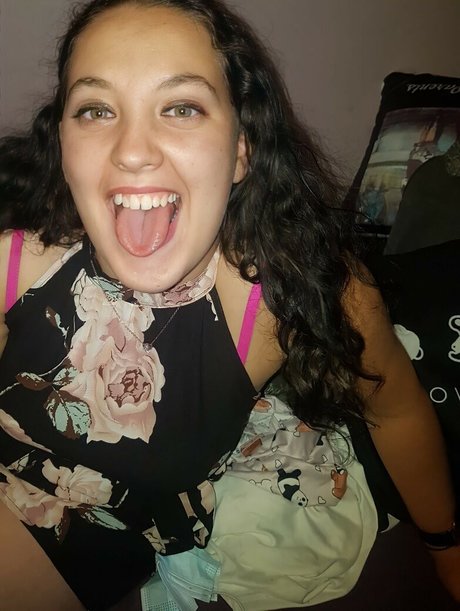 Nagie wyciekłe zdjęcie OnlyFans od Cumslutval