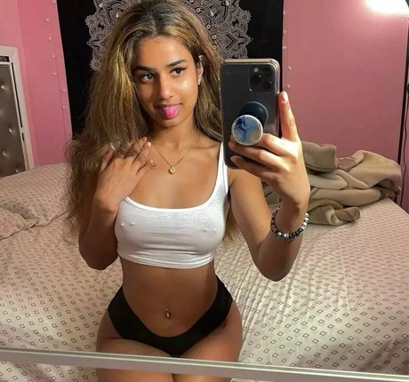 Naken lekkede OnlyFans-bilde av Ruhanax