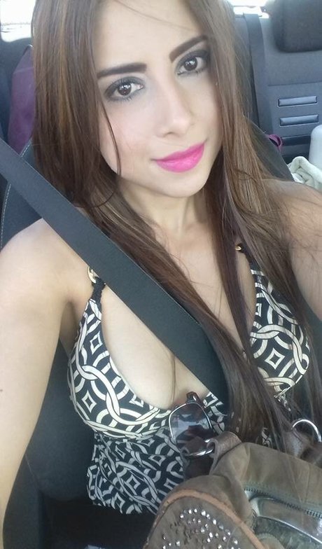 Elda De La Torre OnlyFansリークヌード写真