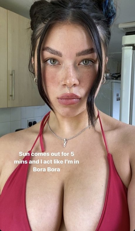 Naken lekkede OnlyFans-bilde av Ceara Maya