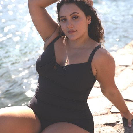 Yasmine Minovski