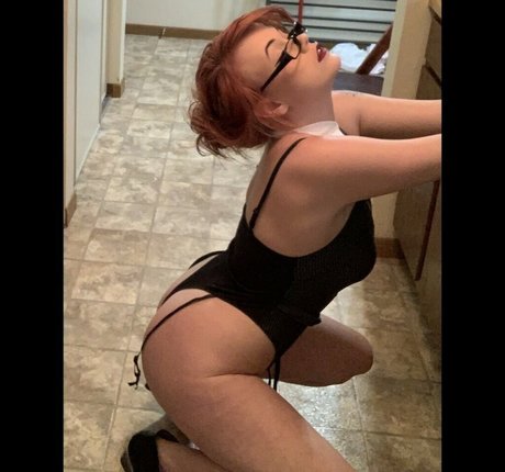 Naken lekkede OnlyFans-bilde av Alleykat421
