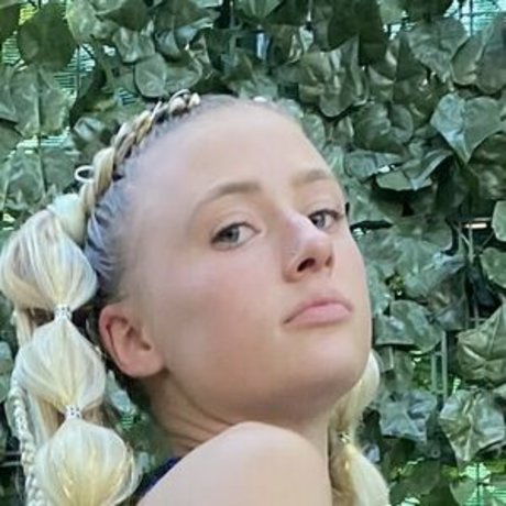 Nahá fotka uniklých OnlyFans od Snowbunski