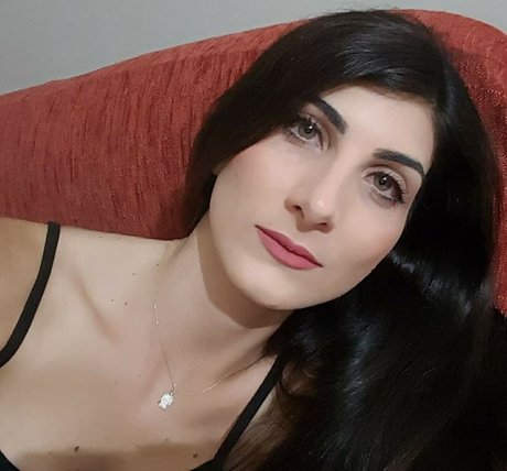 Naken läckt OnlyFans-bild av Katerina Darkadaki