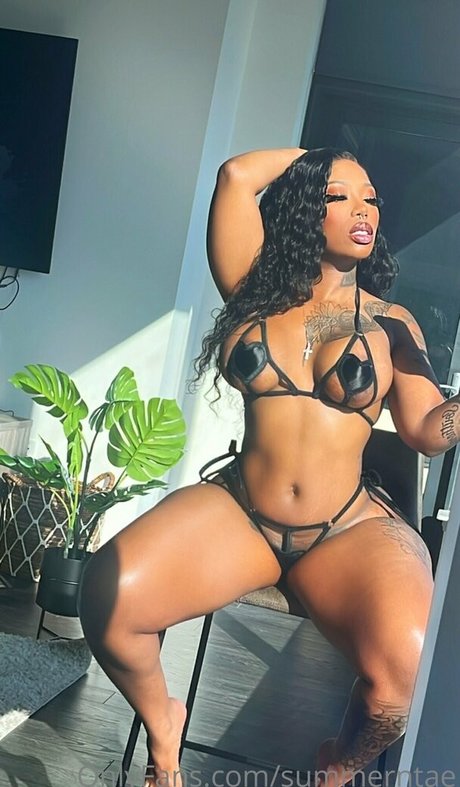 Nahá fotka uniklých OnlyFans od Summerntae