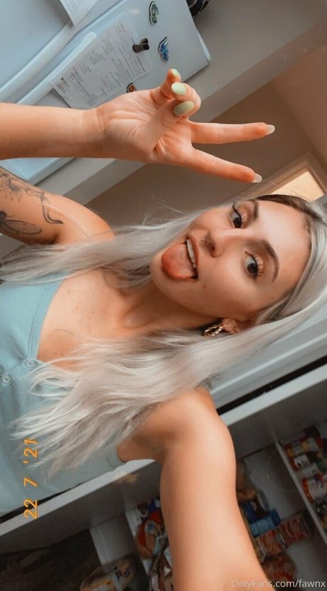 Nahá fotka uniklých OnlyFans od Fawnx