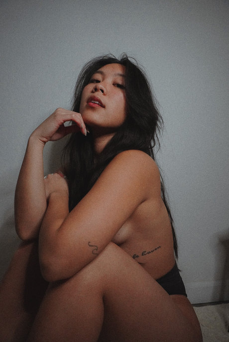 Naken lekkede OnlyFans-bilde av Tiffany