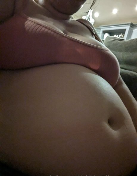 Agirlwholikestoeat