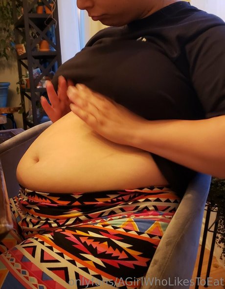 Agirlwholikestoeat