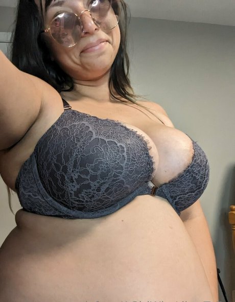 Agirlwholikestoeat