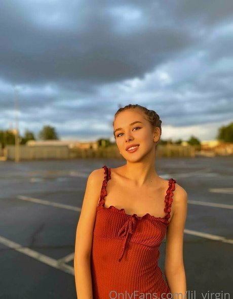 Naken läckt OnlyFans-bild av Lilvirgin