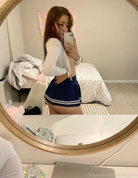 Naakte gelekte OnlyFans-foto van Healinghalo