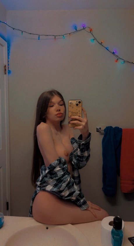 Alasti lekkinud OnlyFans-i pilt Marvelmadi
