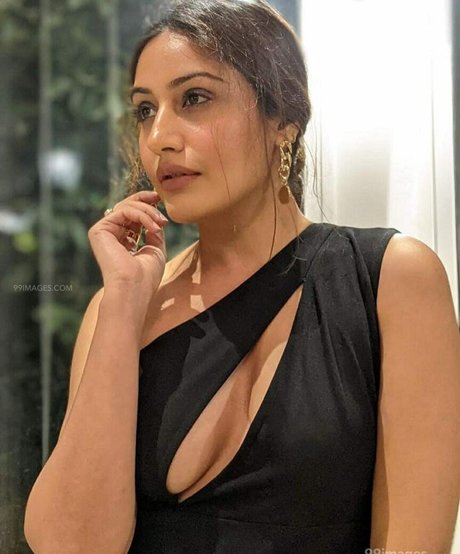 Surbhi Chandna