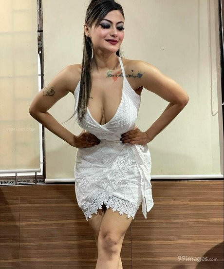 Foto di nudo di fuga di OnlyFans di Suhaani Laskar