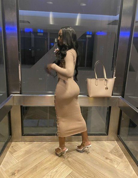 Обнаженная фотография утечки OnlyFans от Imani