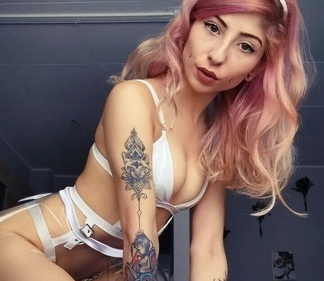 Naakte gelekte OnlyFans-foto van Ciiraiyazarela