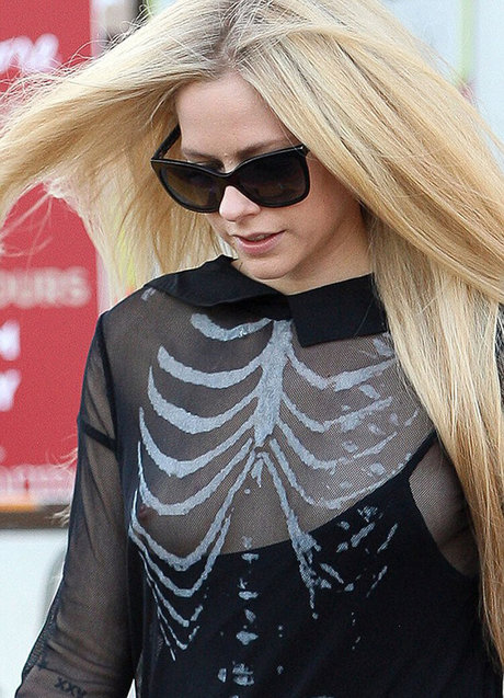 Alasti lekkinud OnlyFans-i pilt Avril Levigne
