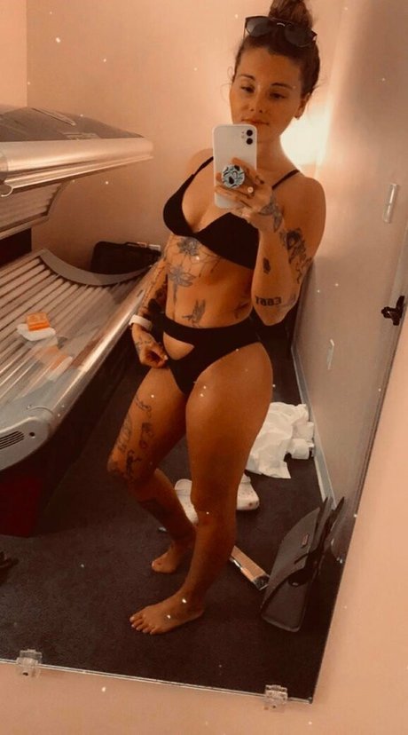Foto di nudo di fuga di OnlyFans di Aliciad14