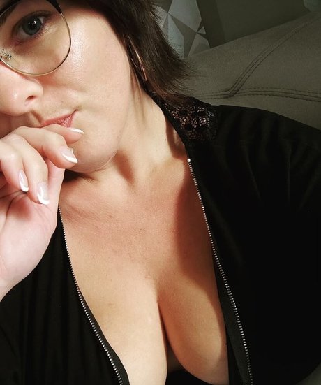 Naken lekkede OnlyFans-bilde av Warmbody