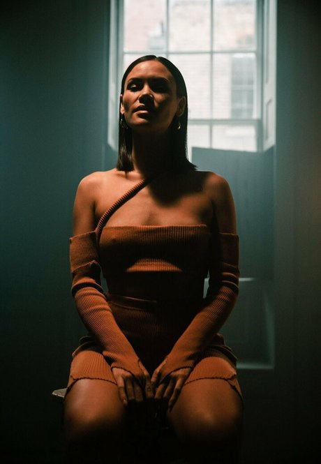 Sinead Harnett
