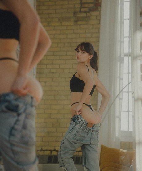 Naken lekkede OnlyFans-bilde av Victoria Stirling