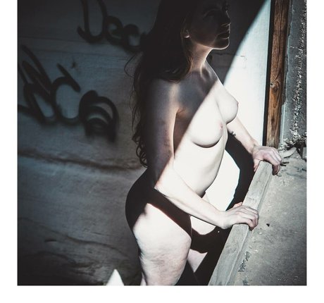 Foto di nudo di fuga di OnlyFans di Danielle Holzman