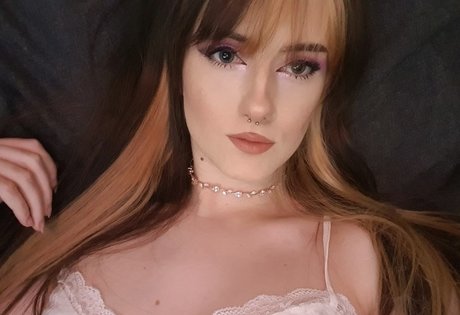 Nahá fotka uniklých OnlyFans od Ashi