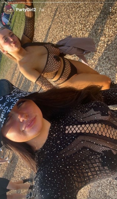 Naken lekkede OnlyFans-bilde av Ambermaybx