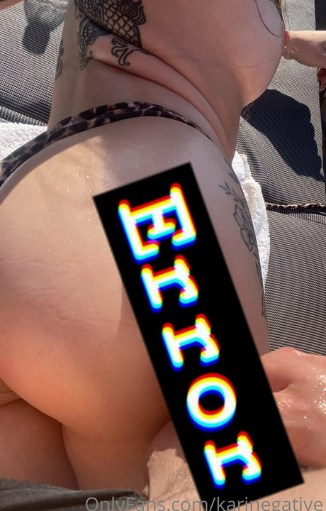 Nahá fotka uniklých OnlyFans od Karin Negative